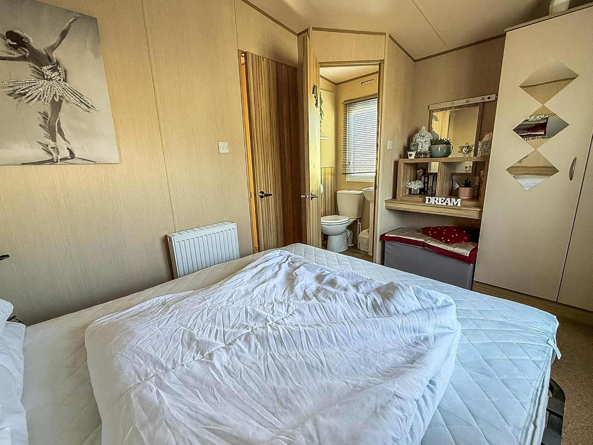 Lovely 6 Berth Caravan With Decking To The Side In Heacham Ref 21040E Exterior foto